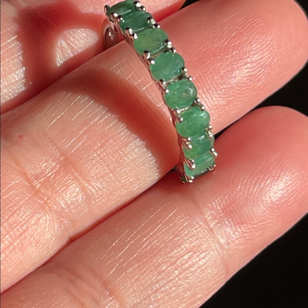 Half Eternity Zambia Natural Emerald Ring in 925 Sterling Silver Size 8 - Picture 10 of 15